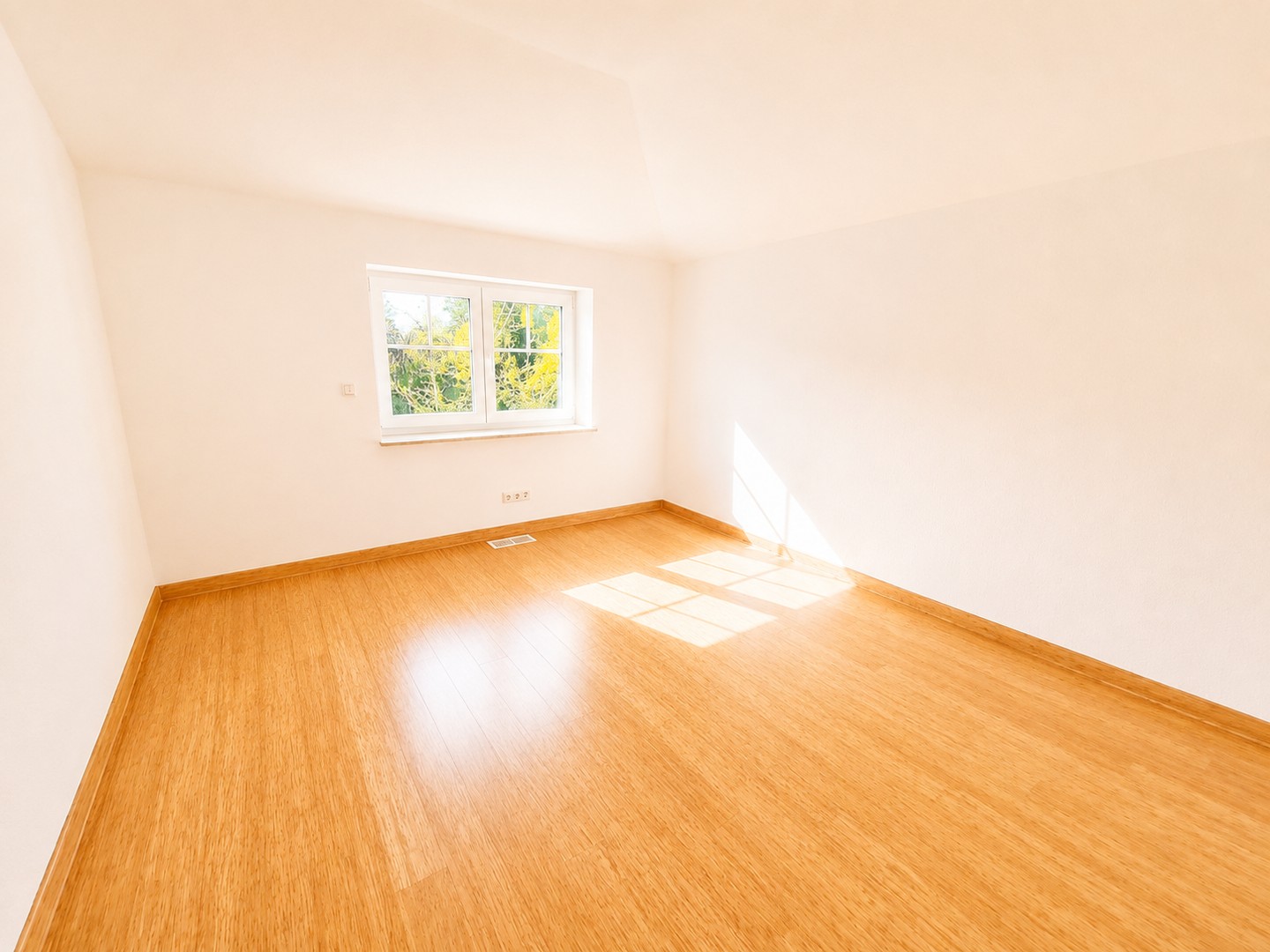 Luxuriöse Haus mit Nutzfläche Fläche ca.190m² in Top Lage Sasel–WB-Vollkeller, provisionsfrei – Hamburg – Vorschaubild 34