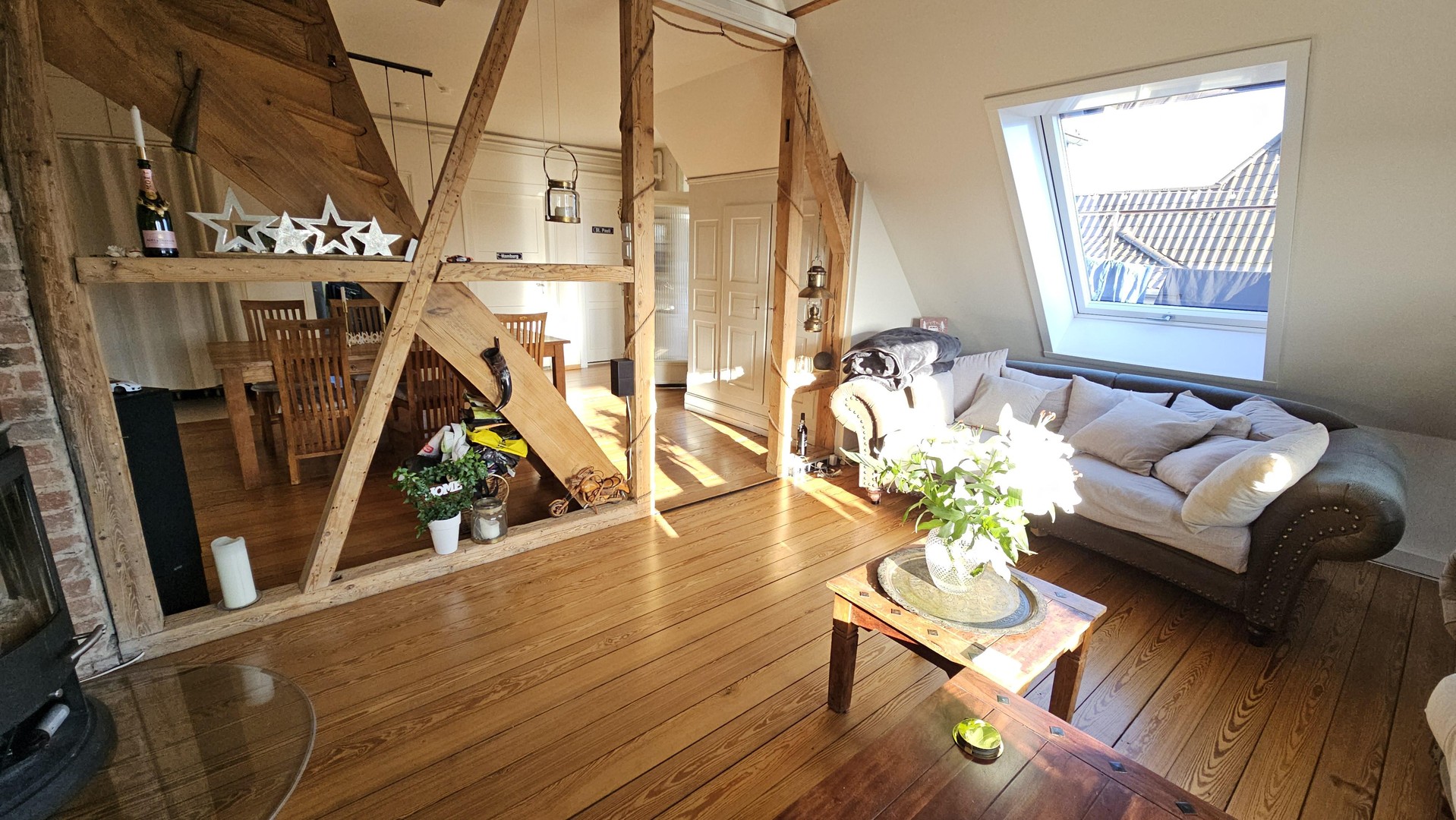 Einzigartiges Wohnjuwel am Weinberg: Maisonette-Wohnung mit Panoramablick in Stuttgart-Untertürkheim – Stuttgart – Vorschaubild 11