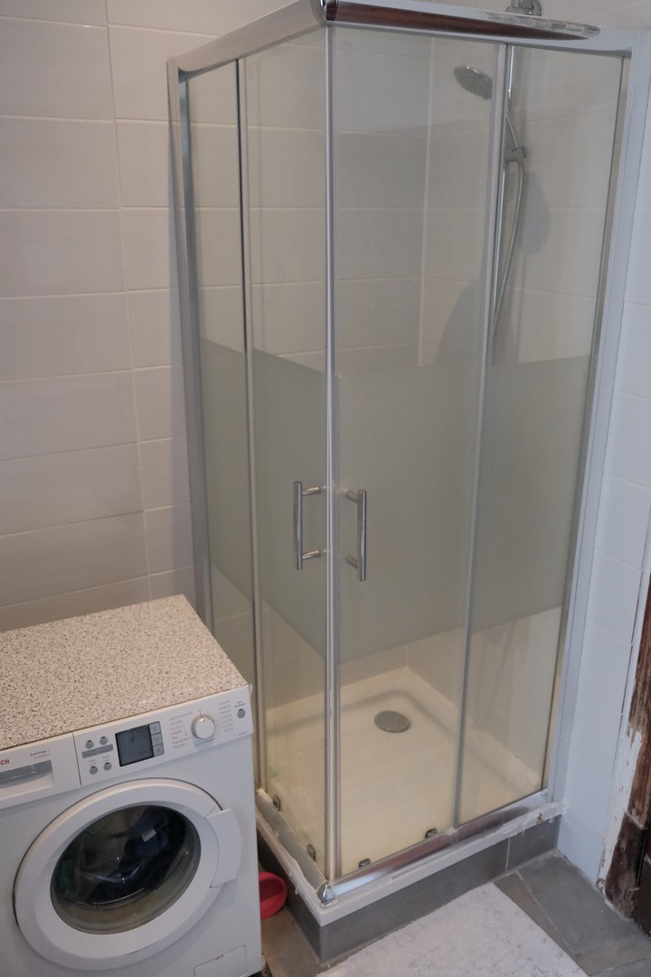 Bezugsfreie 3-Zimmer-Altbauwohnung mit Charme im 4. OG – saniert, mit Wohnküche – Berlin – Vorschaubild 12