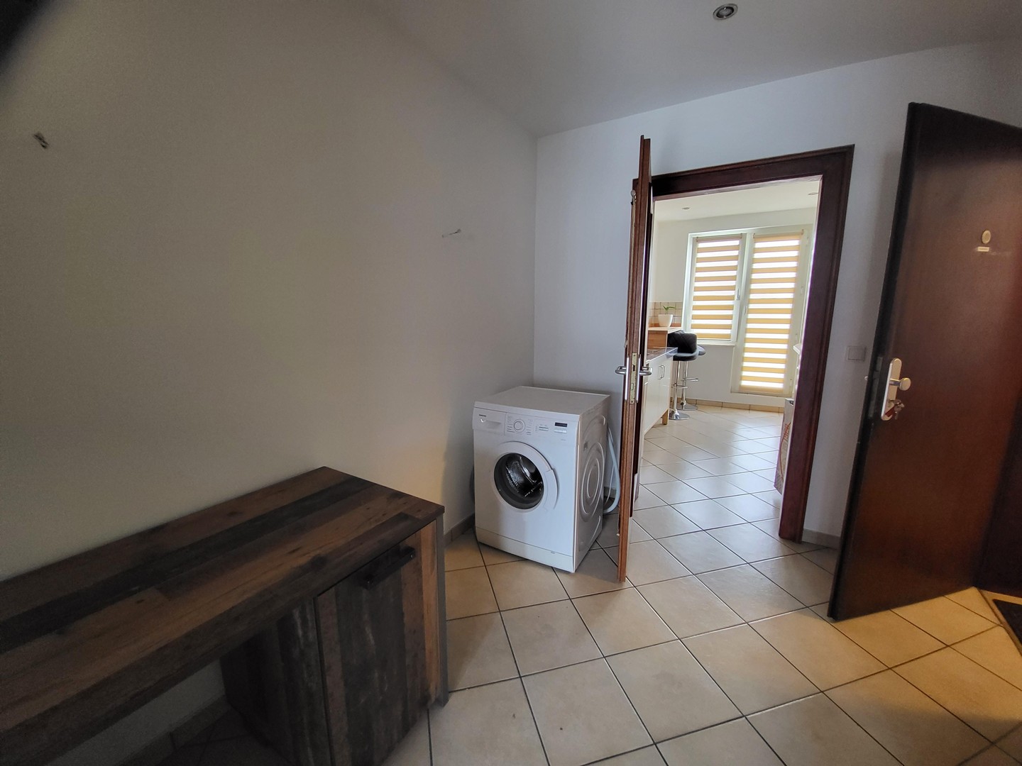 Asia Viertel 1-ZiKüDiBad Wohnung 6.-OG mit Aufzug 2 Balkone (Nord und Süd) mit EBK – Düsseldorf – Vorschaubild 7