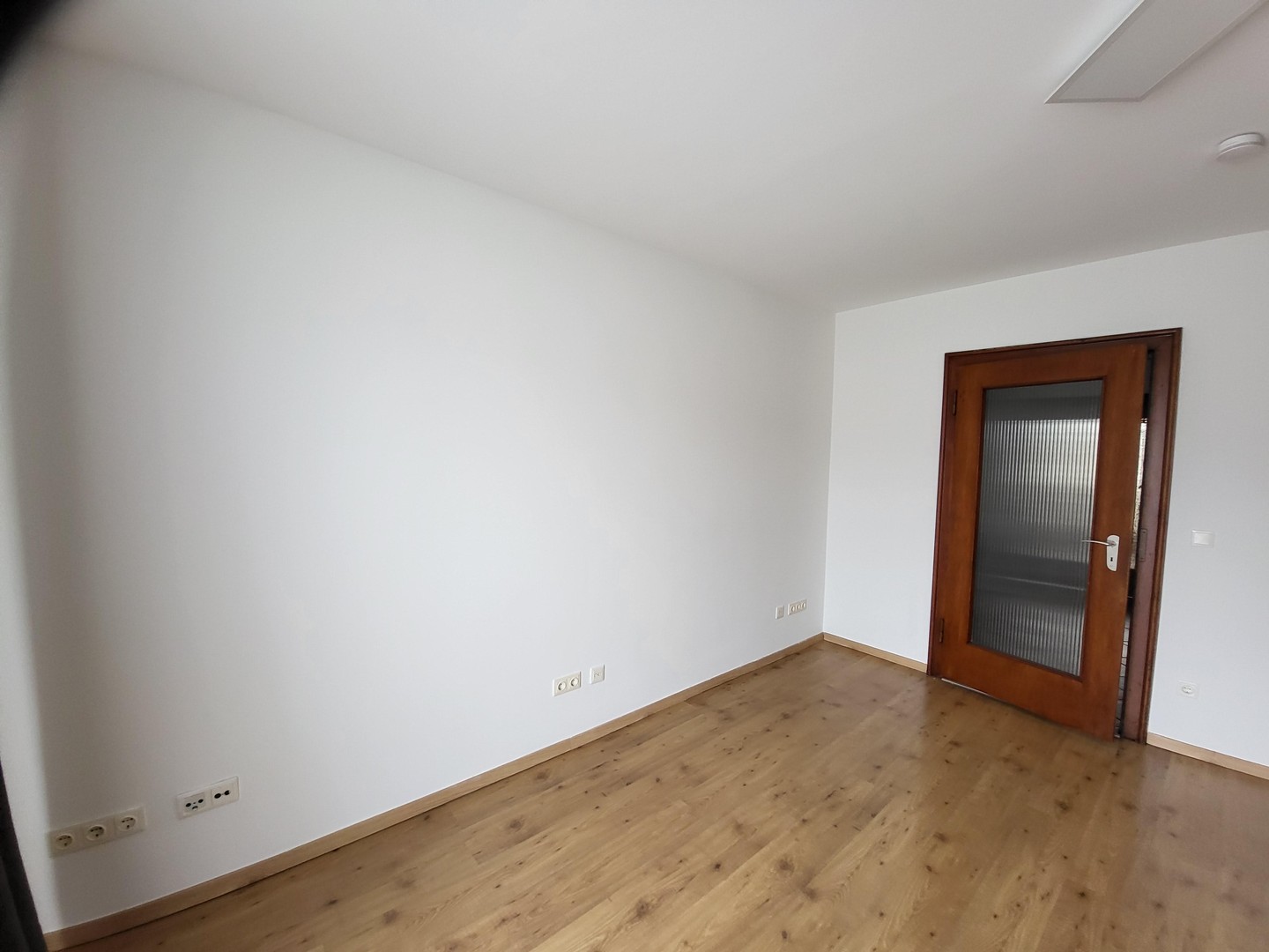 Asia Viertel 1-ZiKüDiBad Wohnung 6.-OG mit Aufzug 2 Balkone (Nord und Süd) mit EBK – Düsseldorf – Vorschaubild 9