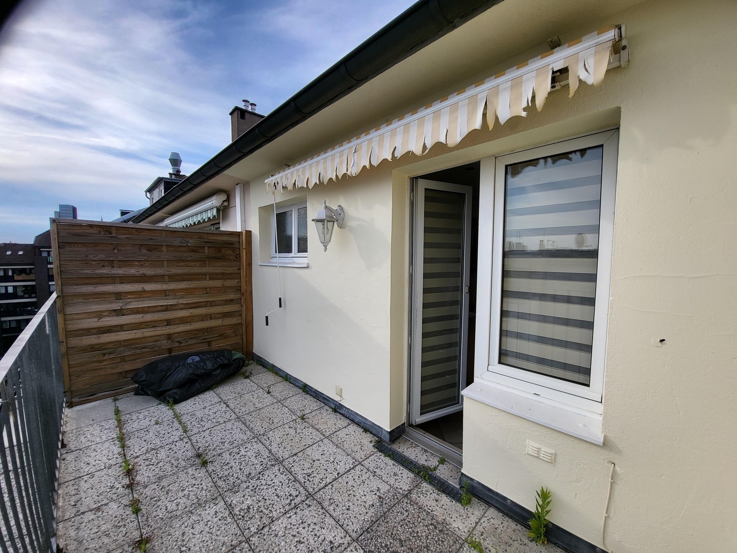 Asia Viertel 1-ZiKüDiBad Wohnung 6.-OG mit Aufzug 2 Balkone (Nord und Süd) mit EBK – Düsseldorf – Vorschaubild 12