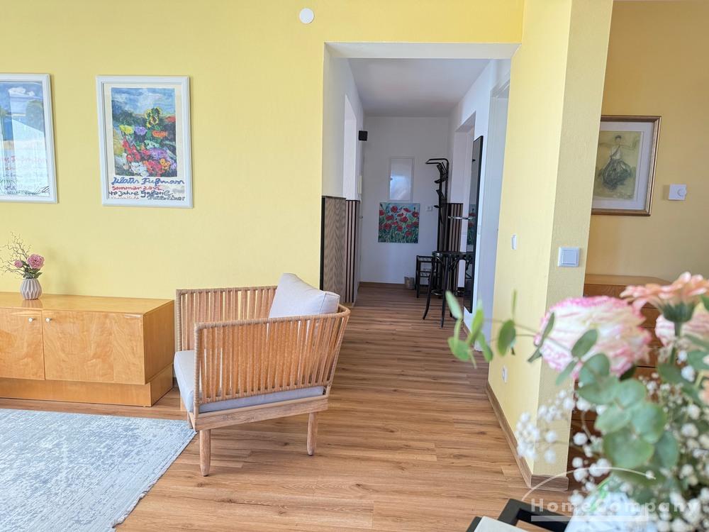 27806 HomeCompany Dresden Möbliert/Furnished 2,5-Zimmer-Wohnung mit Balkon und Terrasse in Dresden-Wachwitz max. 2 Personen – Dresden – Vorschaubild 2
