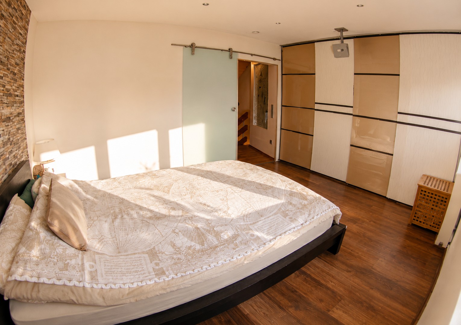 Hausgefühl statt Wohnung 108,5 m² Wohnkomfort mit Kamin 2 Balkonen & moderner Küche in Solingen-Wald – Solingen – Vorschaubild 22