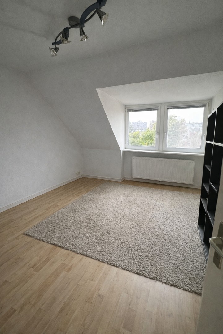 Schöne Dachgeschosswohnung mit 2-Zimmern in zentraler Wohnlage von Hamm