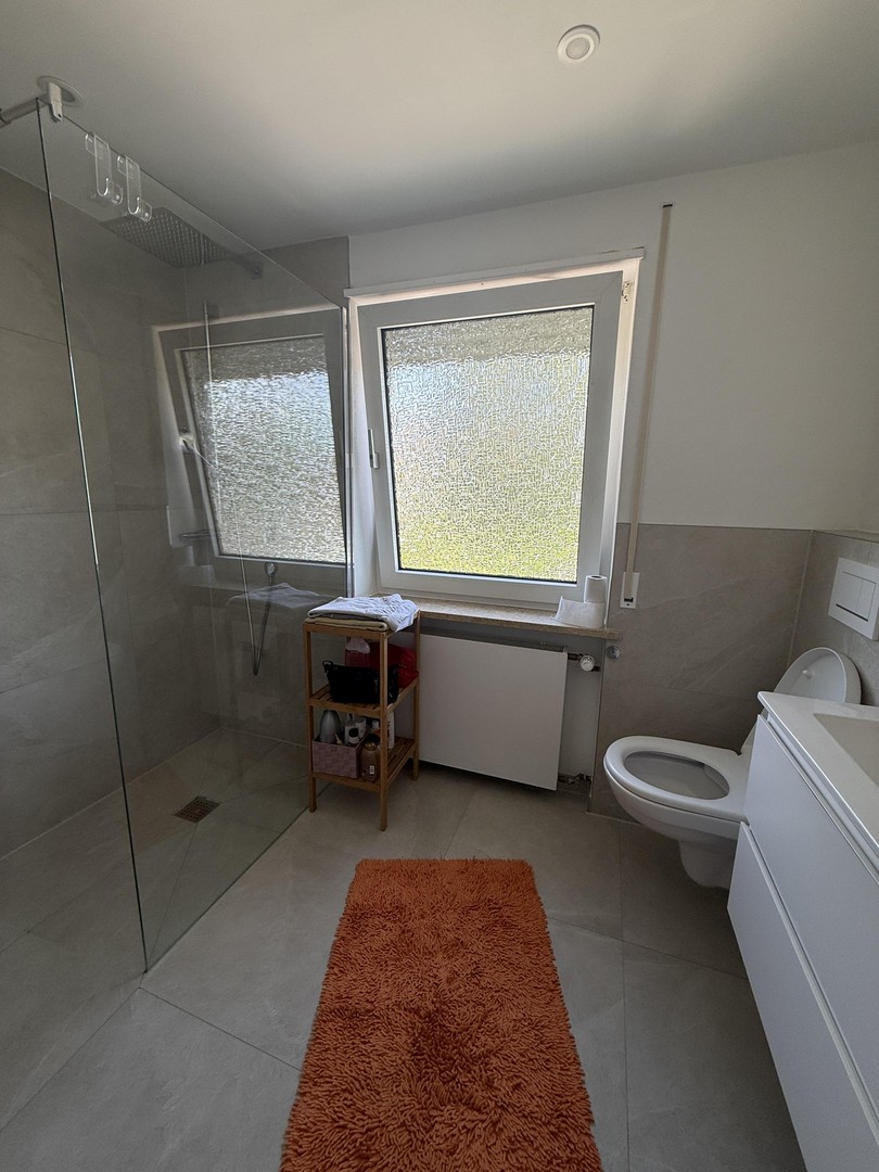 ** 1 von 8 WG-Zimmer ** in einem modernisiertes Reiheneckhaus in Kaufbeuren – Kaufbeuren – Vorschaubild 9