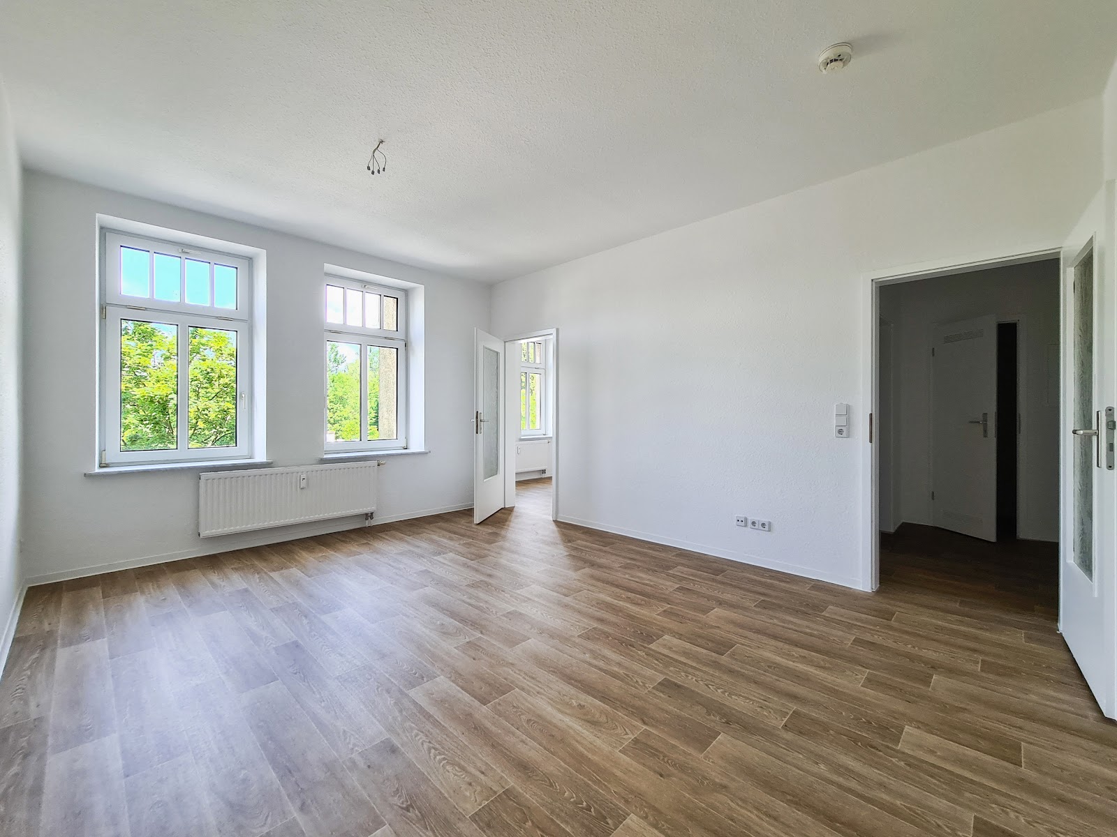 Chice Altbauwohnung im 1. Obergeschoss gegenüber dem Zeisigwald