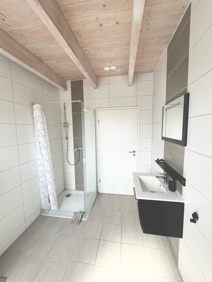 Exklusive, neuwertige 2-Raum-DG-Wohnung möbliert in Heilbronn – Heilbronn – Vorschaubild 8