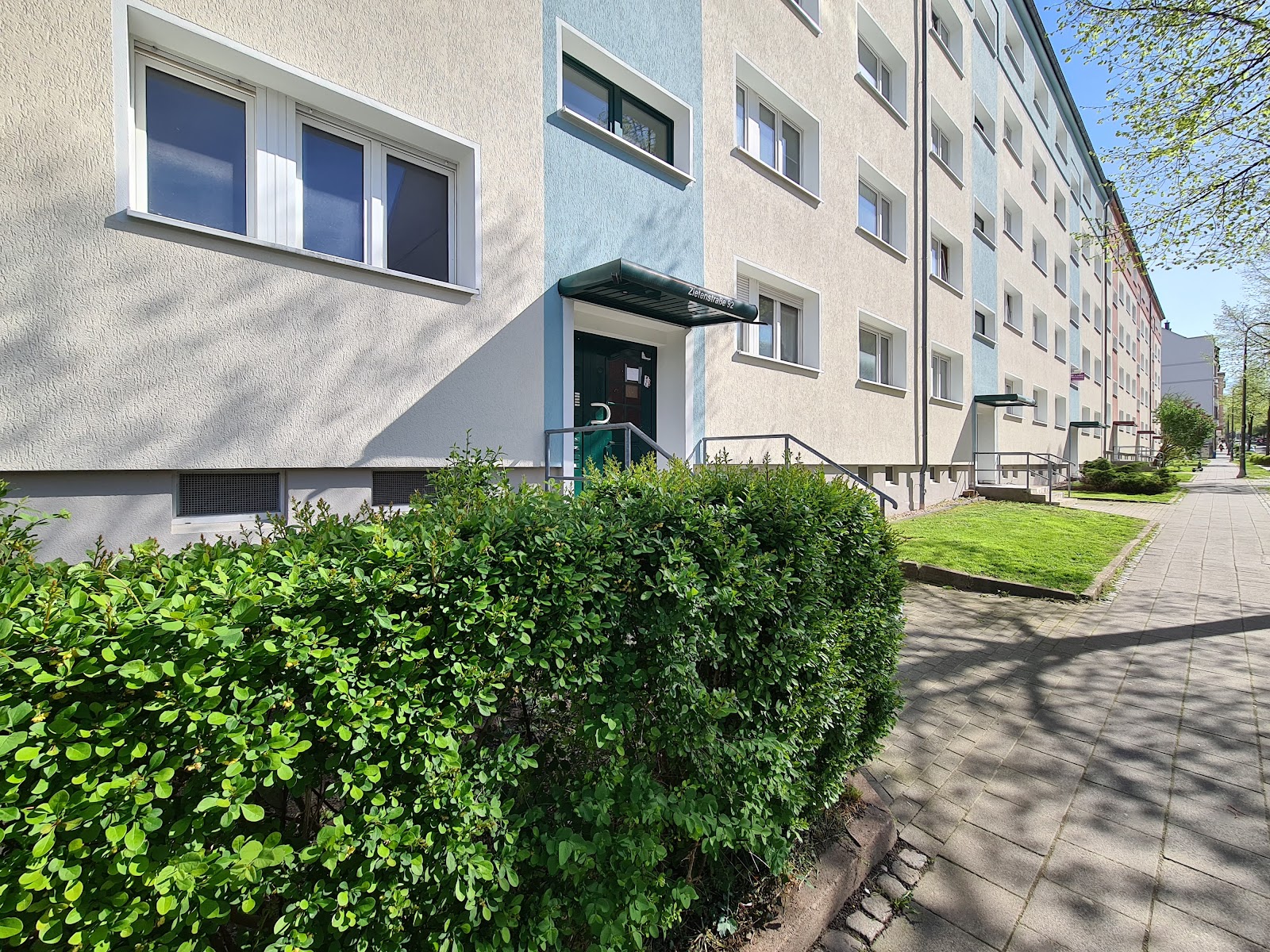 Helle, moderne 2 Zimmerwohnung mit großzügigen Balkon – Chemnitz – Vorschaubild 9