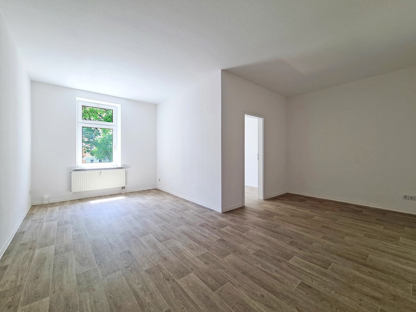 Willkommen! Ihr neues Zuhause mit Einbauküche nahe dem Zeisigwald – Chemnitz – Vorschaubild 2
