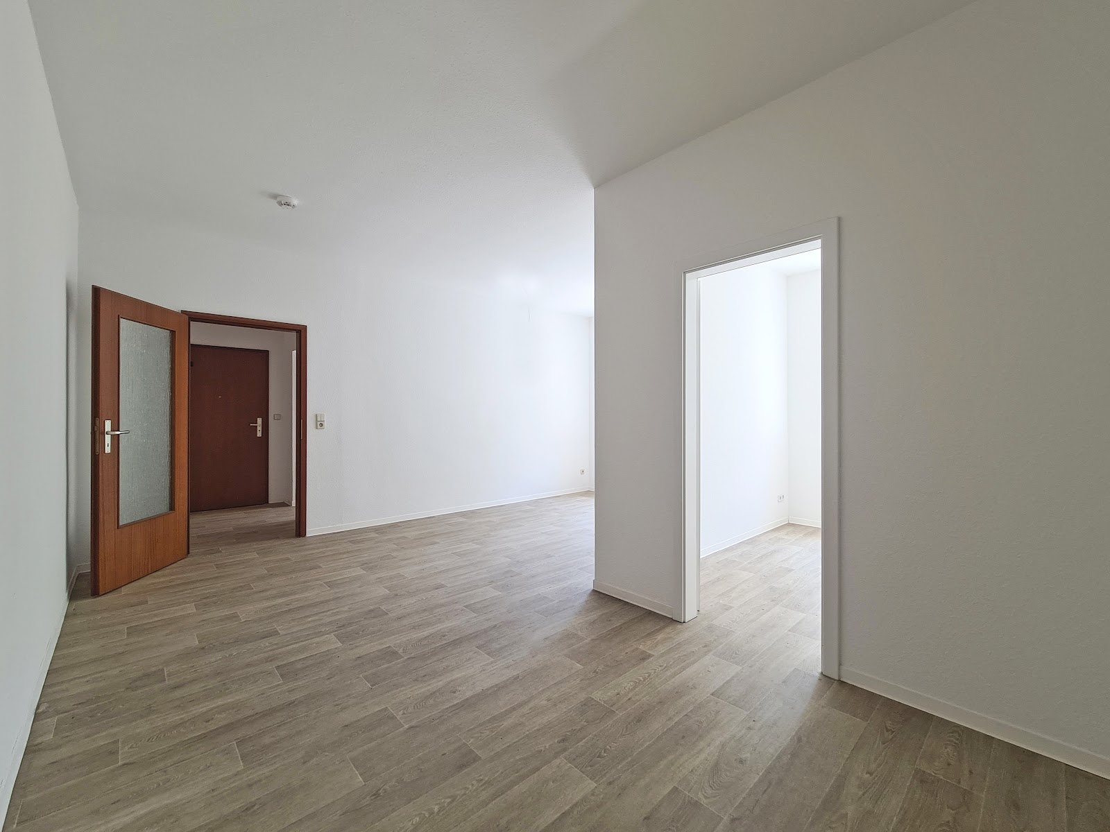 Willkommen! Ihr neues Zuhause mit Einbauküche nahe dem Zeisigwald – Chemnitz – Vorschaubild 9