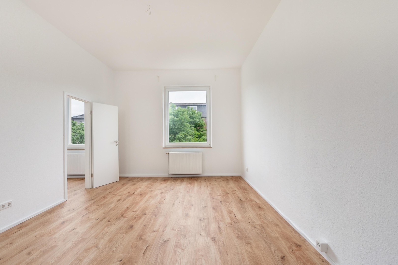 Charmante 3 Zimmer Wohnung mit Balkon – Düsseldorf – Vorschaubild 3
