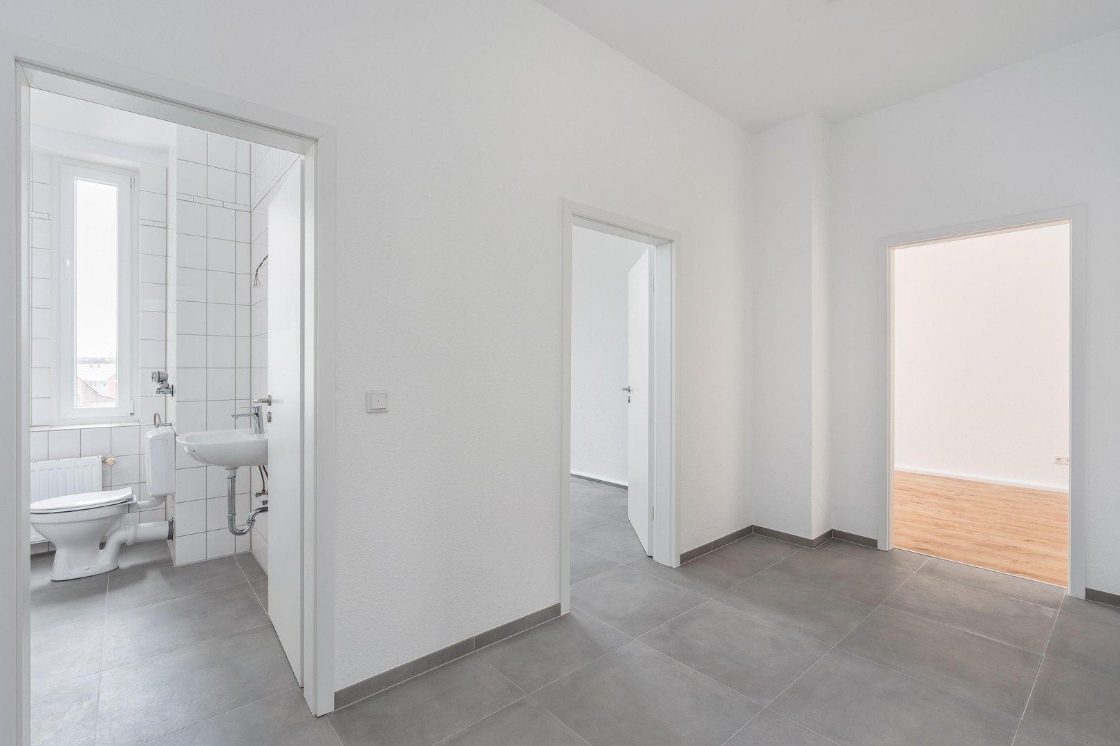 Charmante 3 Zimmer Wohnung mit Balkon – Düsseldorf – Vorschaubild 4