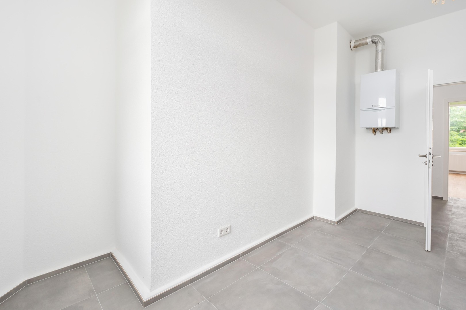 Charmante 3 Zimmer Wohnung mit Balkon – Düsseldorf – Vorschaubild 6