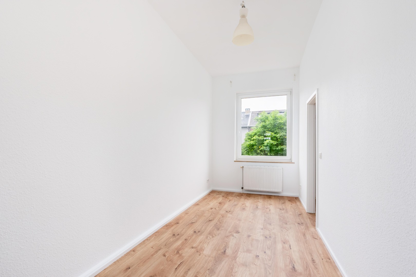Charmante 3 Zimmer Wohnung mit Balkon – Düsseldorf – Vorschaubild 9