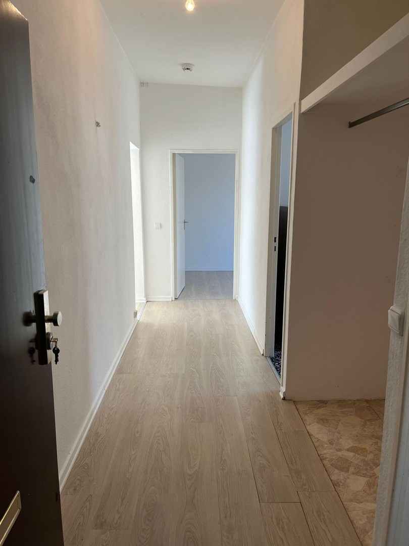 Ideale Balance zwischen Stadt und Natur: Bezugsfertige 2-Zimmer-Wohnung mit Südbalkon in Mariendorf – Berlin Mariendorf – Vorschaubild 4