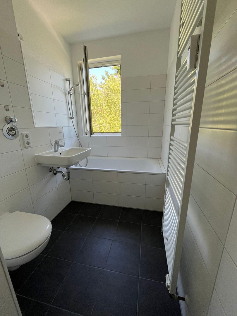 Ideale Balance zwischen Stadt und Natur: Bezugsfertige 2-Zimmer-Wohnung mit Südbalkon in Mariendorf – Berlin Mariendorf – Vorschaubild 10