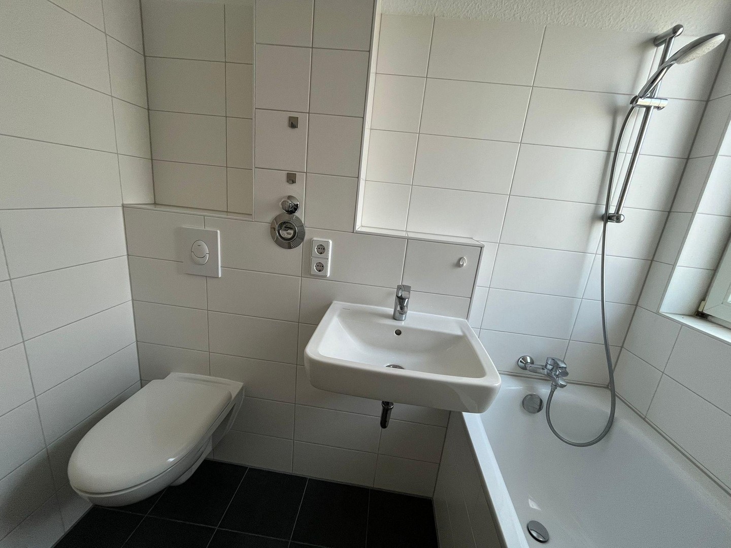 Ideale Balance zwischen Stadt und Natur: Bezugsfertige 2-Zimmer-Wohnung mit Südbalkon in Mariendorf – Berlin Mariendorf – Vorschaubild 11