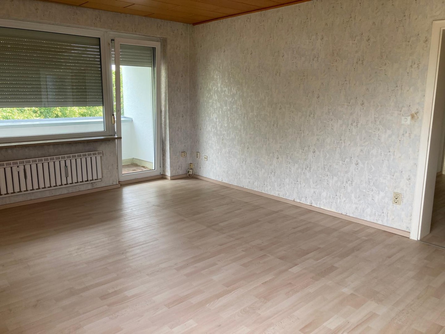 Helle 3-Zimmer-Wohnung mit Aufzug, Stellplatz und Loggia in Wolfsburg-Detmerode – provisionsfrei – Detmerode – Vorschaubild 2