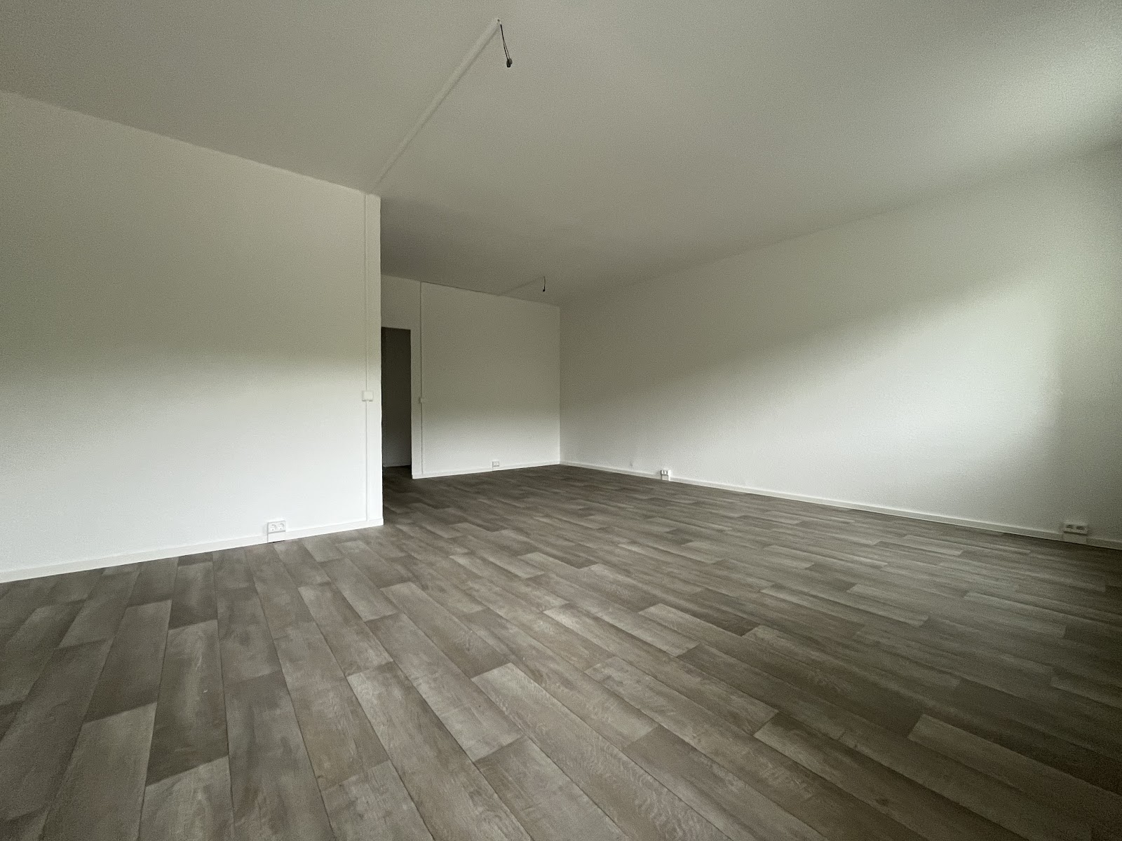 Frisch sanierte Wohnung mit Balkon und Spielplatz – Ideal für kleine Familien – Chemnitz – Vorschaubild 5
