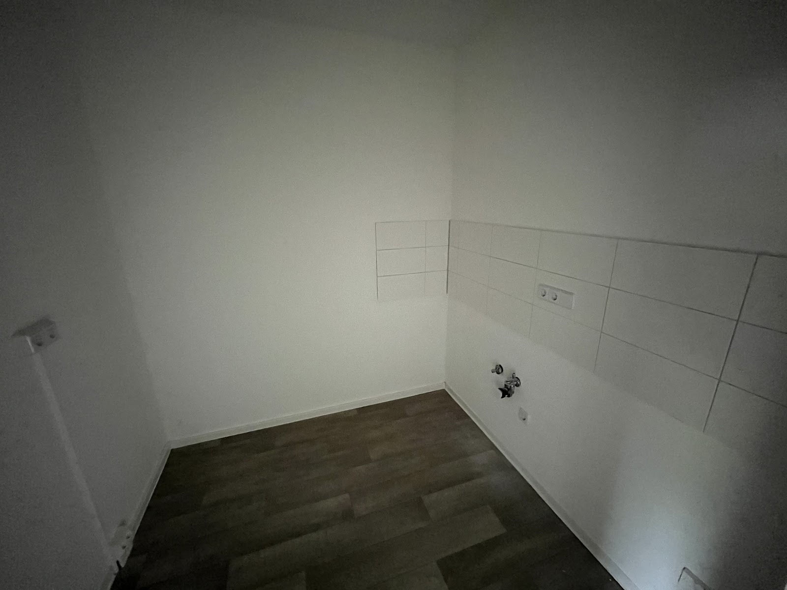 Frisch sanierte Wohnung mit Balkon und Spielplatz – Ideal für kleine Familien – Chemnitz – Vorschaubild 7