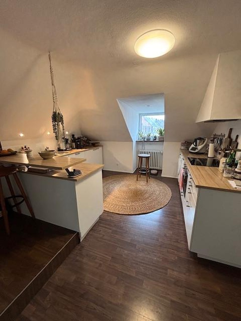 Großzügige individuelle Wohnung in Ehrenfeld mit hochwertiger Einbauküche