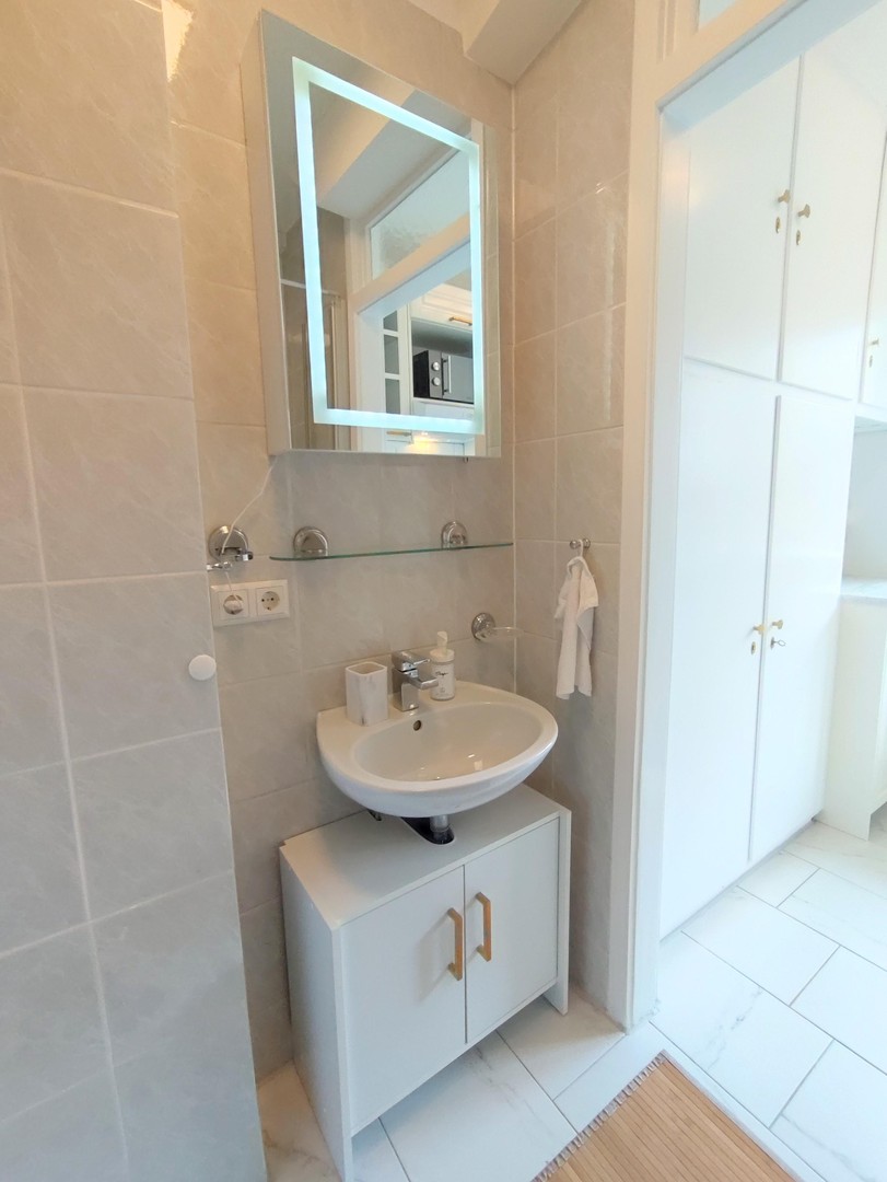 Vollmöblierte 2-Zimmer Wohnung - Stuttgart-Mitte - Altbau, saniert, modern, ruhig, Toplage – Stuttgart – Vorschaubild 19