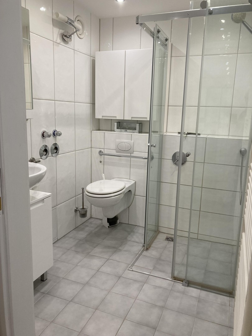 Vollmöbiliertes, voll ausgestattetes Apartment – Stuttgart – Vorschaubild 14