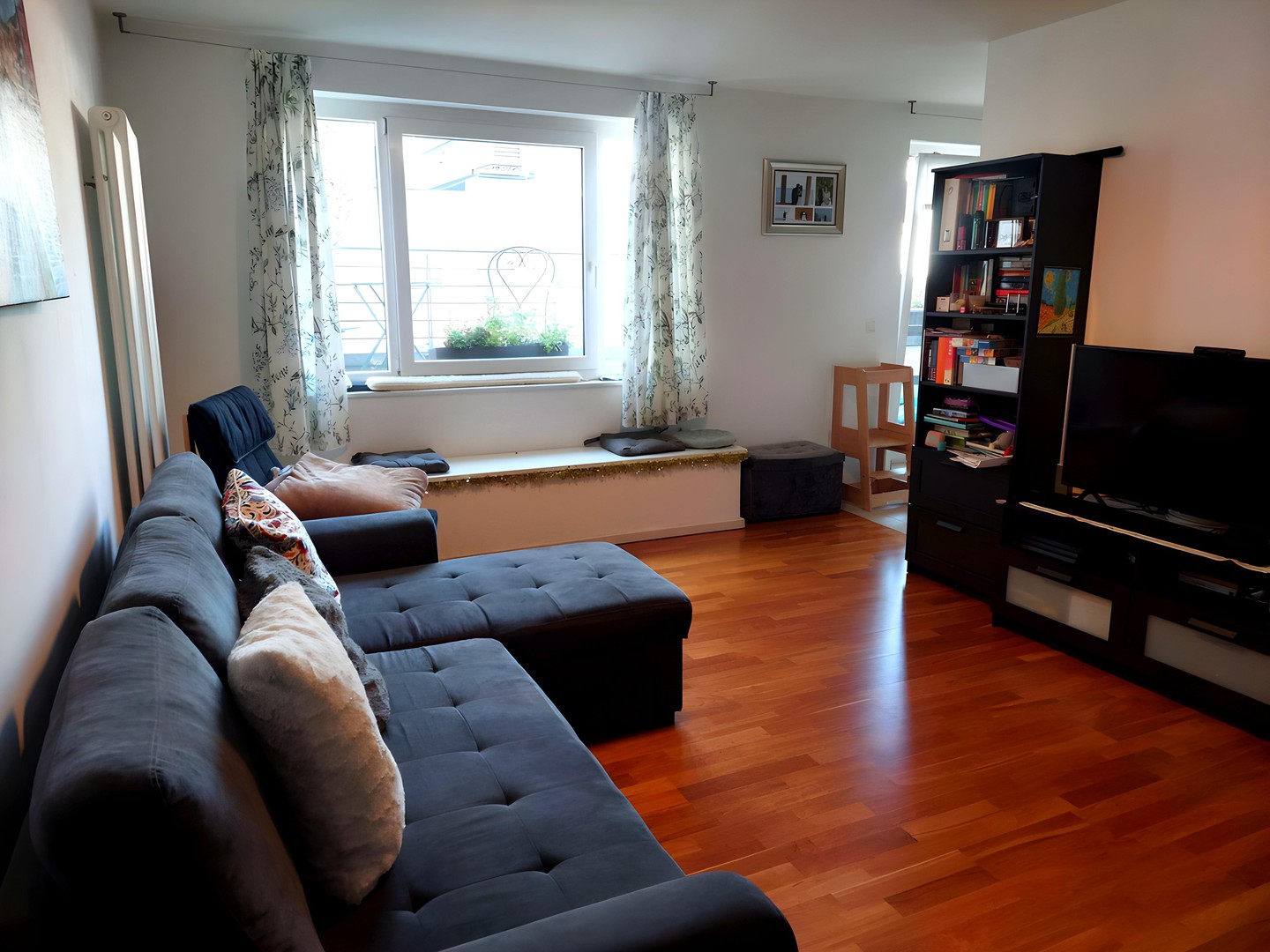 Wunderschöne 4 Zimmer Wohnung mit Balkon Mitten in Stuttgart ab 01.05.2025 – Stuttgart – Vorschaubild 6