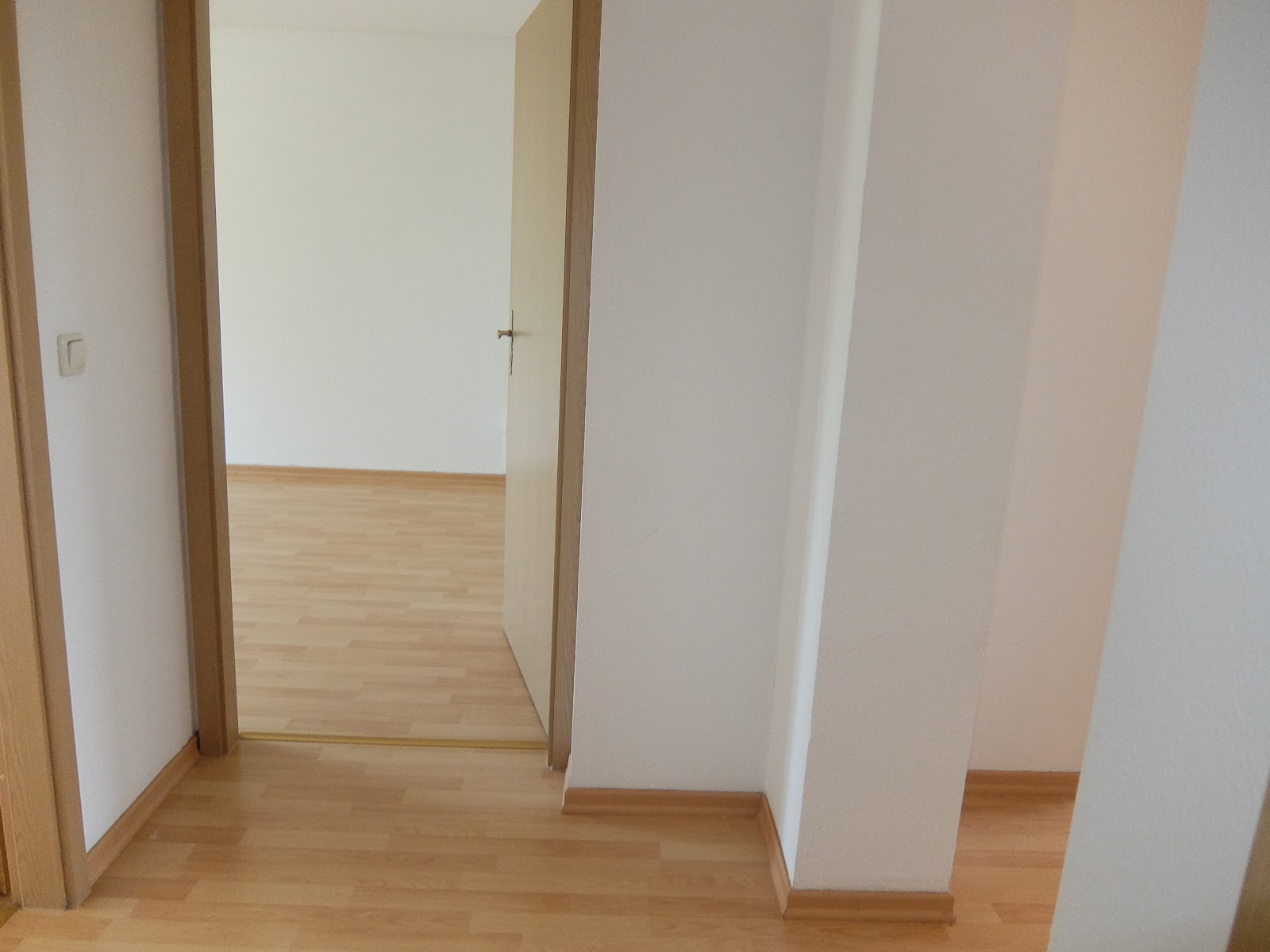 Kleine bezahlbare 2,5-Zimmer-Wohnung – Chemnitz – Vorschaubild 2