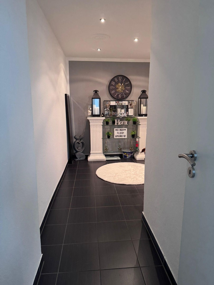Citynah wohnen, ruhig genießen: 105 m² mit neuer Traumküche, Stellplatz & Top-Renovierung! – Dortmund – Vorschaubild 13