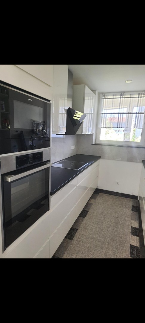 Kernsanierte 3 Zimmer Wohnung mit Balkon und Aufzug – Stuttgart – Vorschaubild 2