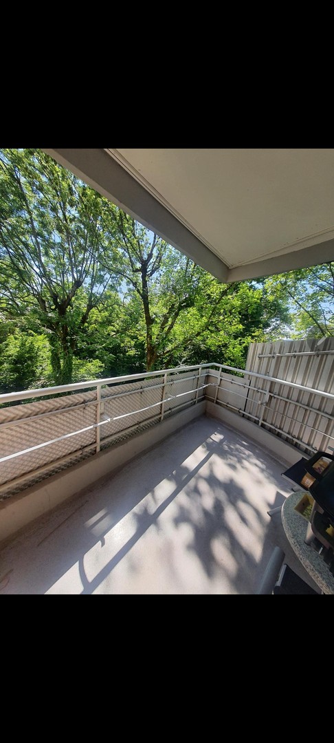 Kernsanierte 3 Zimmer Wohnung mit Balkon und Aufzug – Stuttgart – Vorschaubild 4