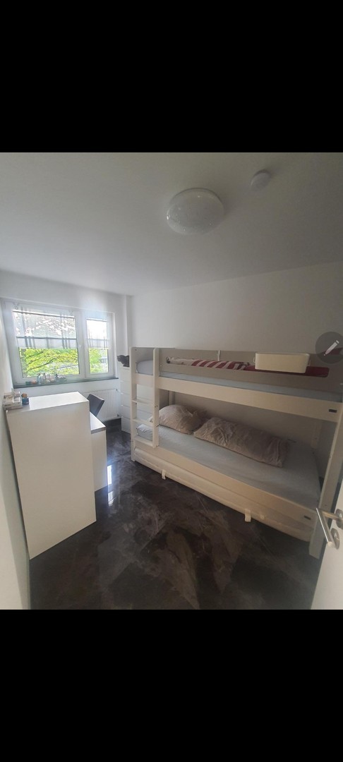 Kernsanierte 3 Zimmer Wohnung mit Balkon und Aufzug – Stuttgart – Vorschaubild 7