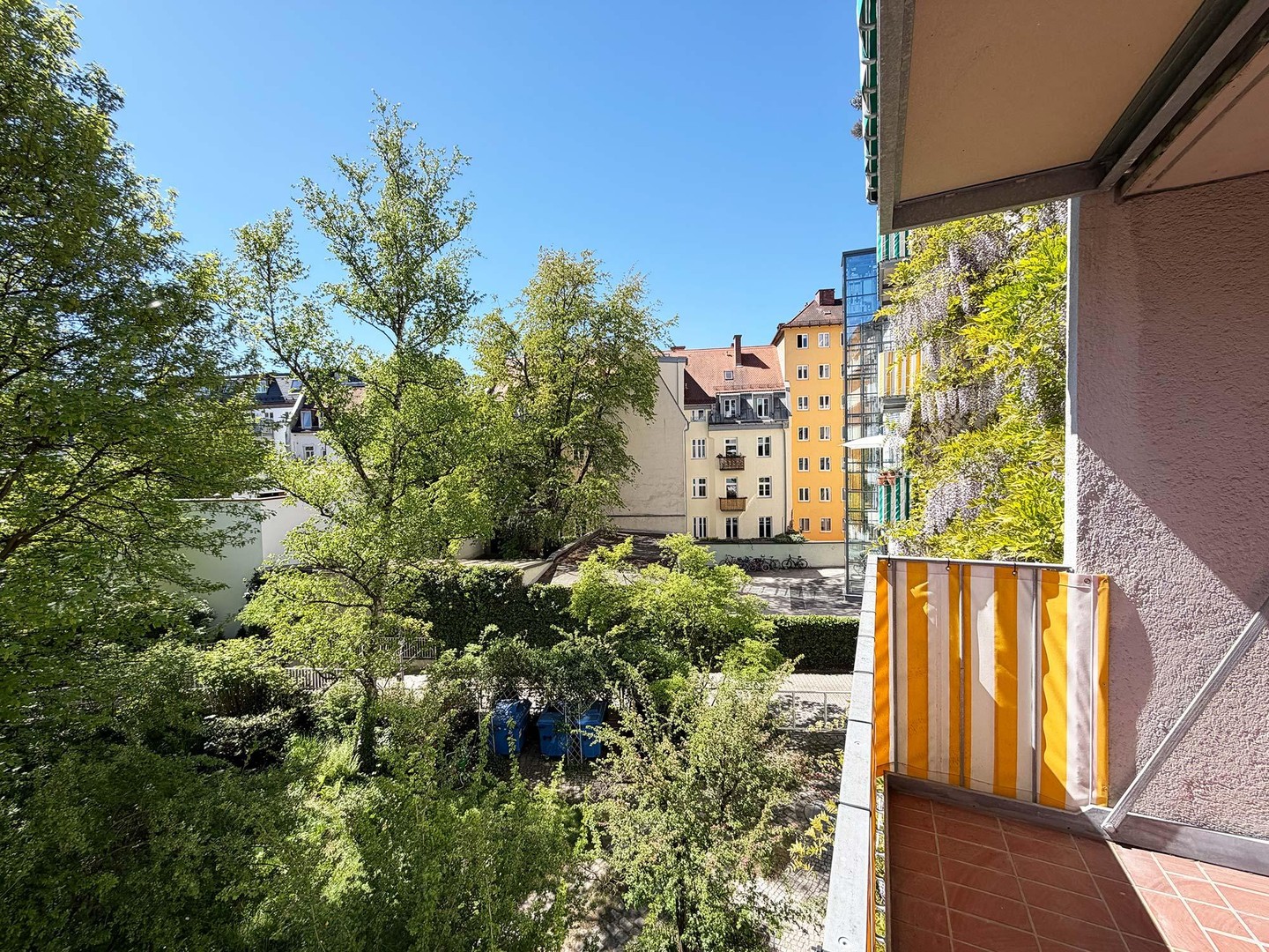Helle 2-Zimmer-Wohnung in einem gepflegten Mehrfamilienhaus – München – Vorschaubild 8