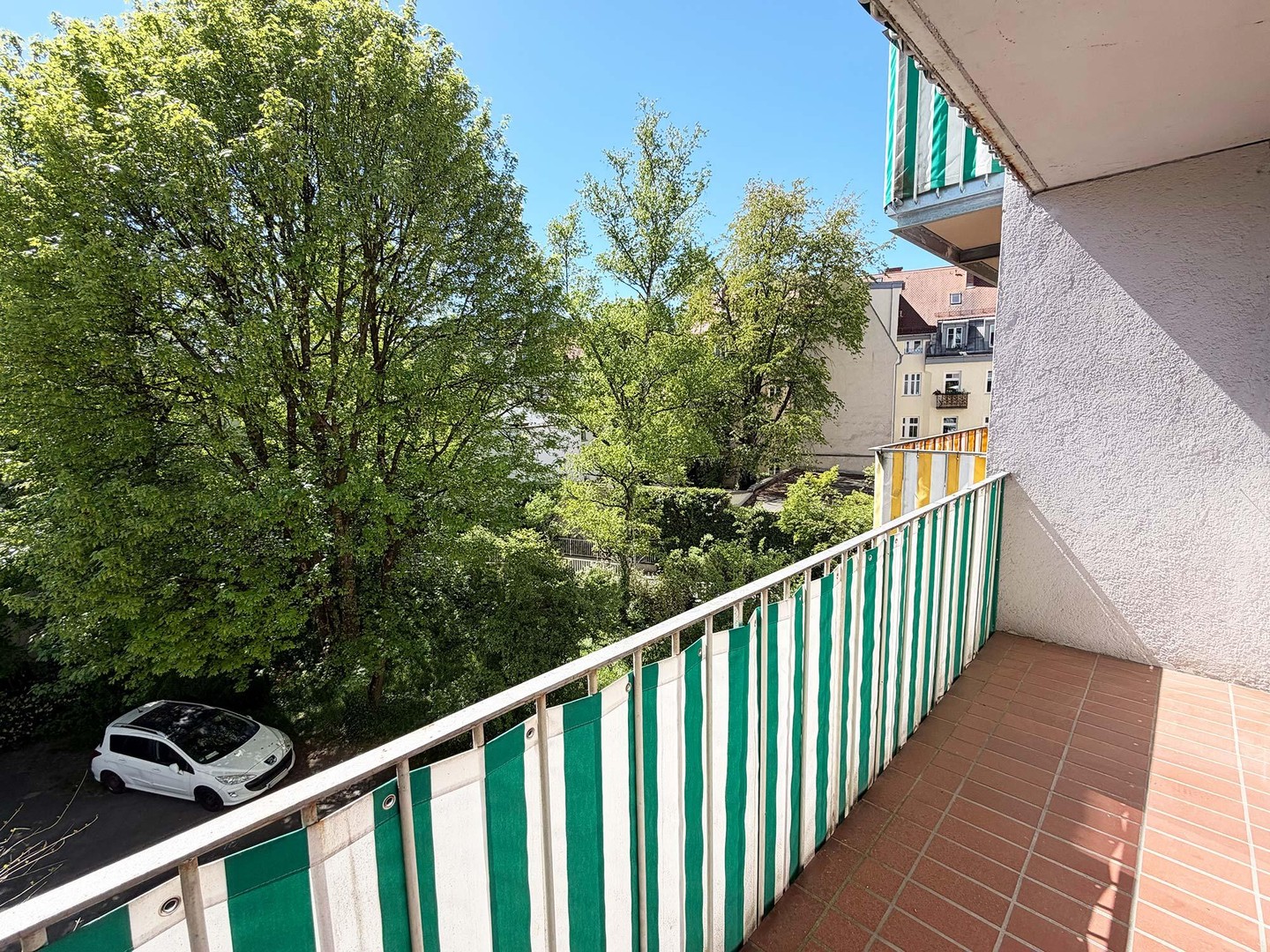 Helle 2-Zimmer-Wohnung in einem gepflegten Mehrfamilienhaus – München – Vorschaubild 11