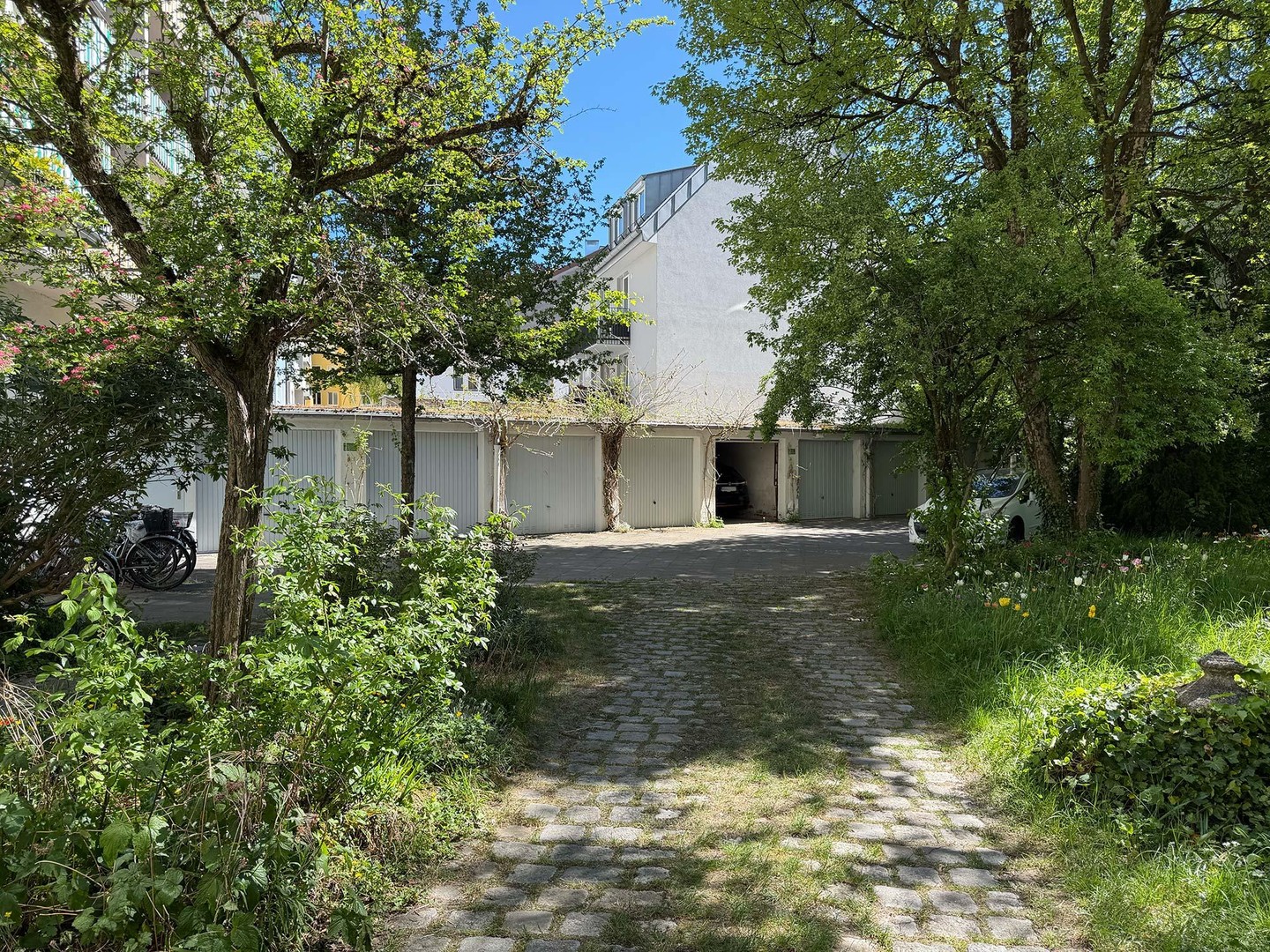 Helle 2-Zimmer-Wohnung in einem gepflegten Mehrfamilienhaus – München – Vorschaubild 16