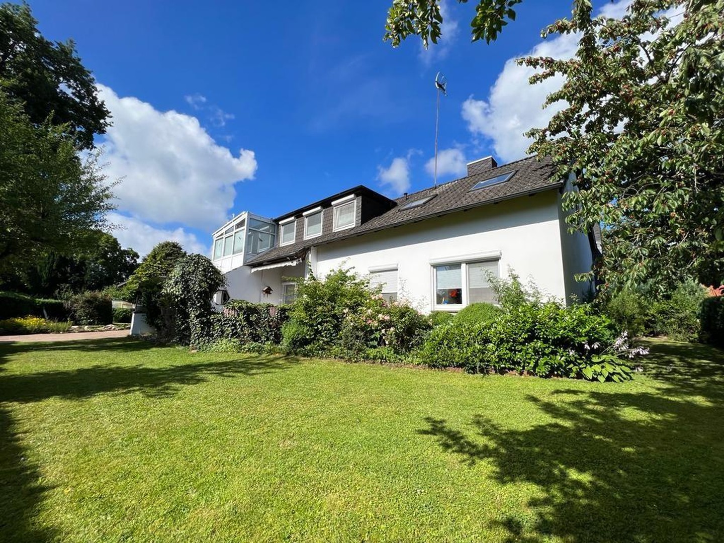 Modernisiertes Einifamilienhaus mit großem Garten & Wintergarten – Hagen im Bremischen – Vorschaubild 2