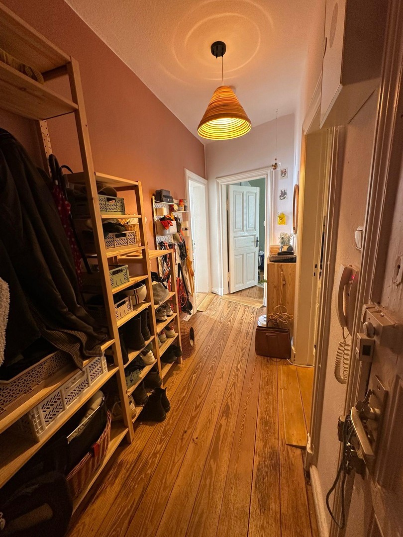 Helle, schöne und gepflegte Altbauwohnung mit Dielenfussboden und Einbauküche – Kiel – Vorschaubild 13