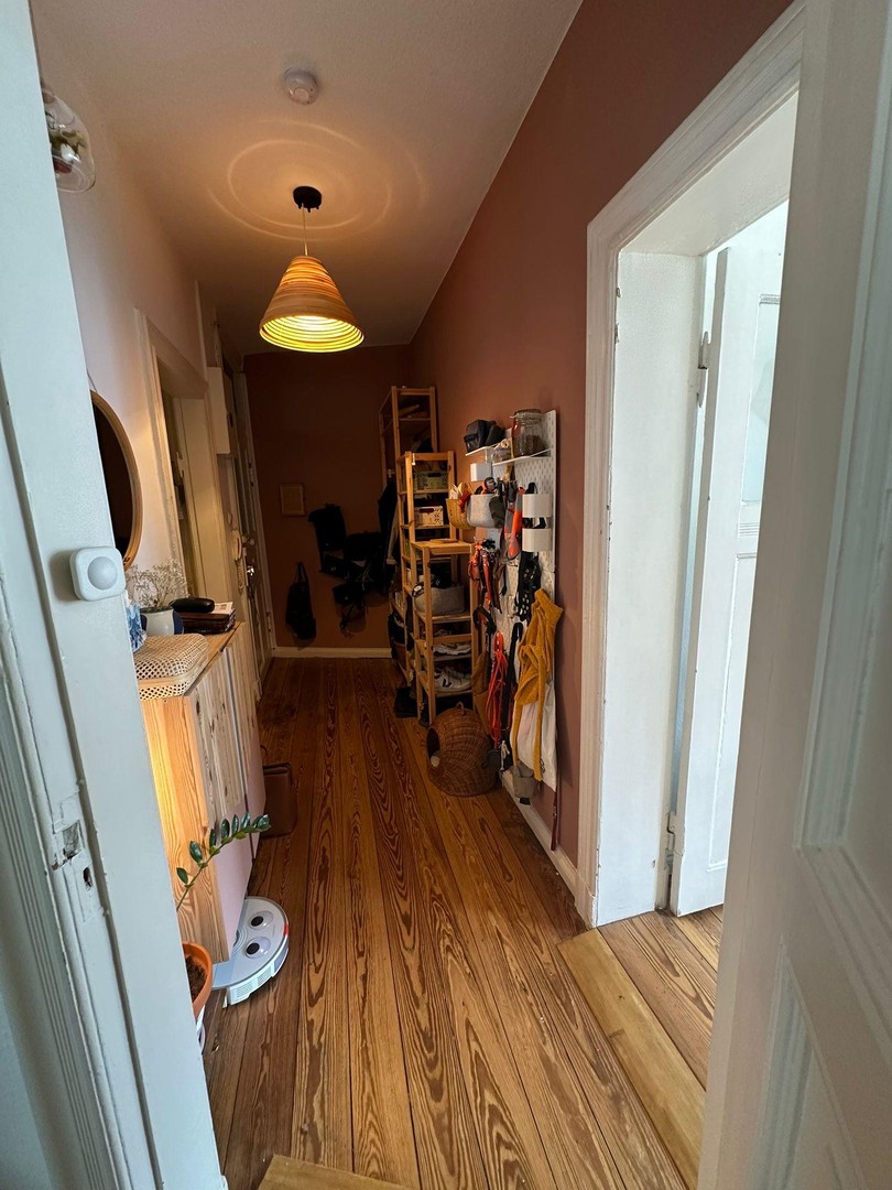 Helle, schöne und gepflegte Altbauwohnung mit Dielenfussboden und Einbauküche – Kiel – Vorschaubild 14