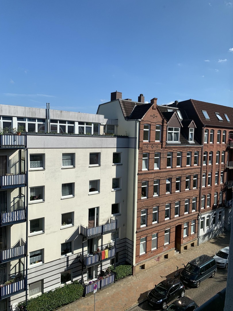 Helle, schöne und gepflegte Altbauwohnung mit Dielenfussboden und Einbauküche – Kiel – Vorschaubild 22