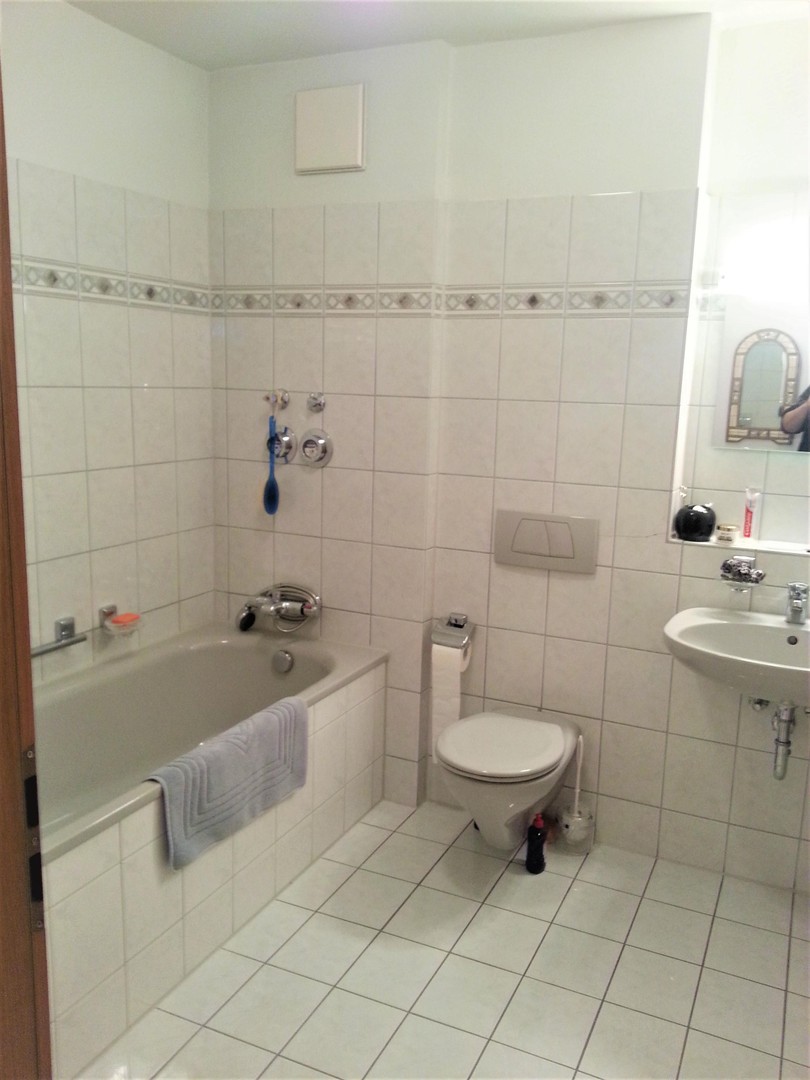 Großzügige helle 3 Zimmer-Wohnung mit Terrasse, Nähe Marienbergpark, direkt vom Eigentümer – Nürnberg – Vorschaubild 15
