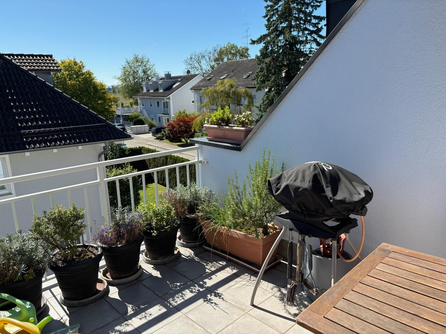 DG Galerie-Wohnung 2,5 Zi. mit sonniger Dachterrasse - Wohntraum für Singles und Paare – München – Vorschaubild 3