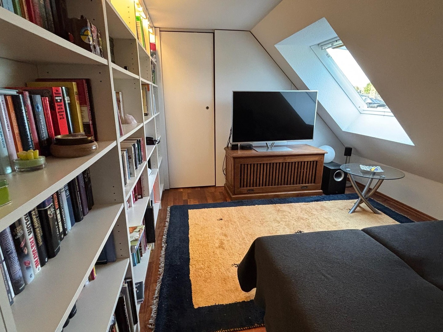DG Galerie-Wohnung 2,5 Zi. mit sonniger Dachterrasse - Wohntraum für Singles und Paare – München – Vorschaubild 8