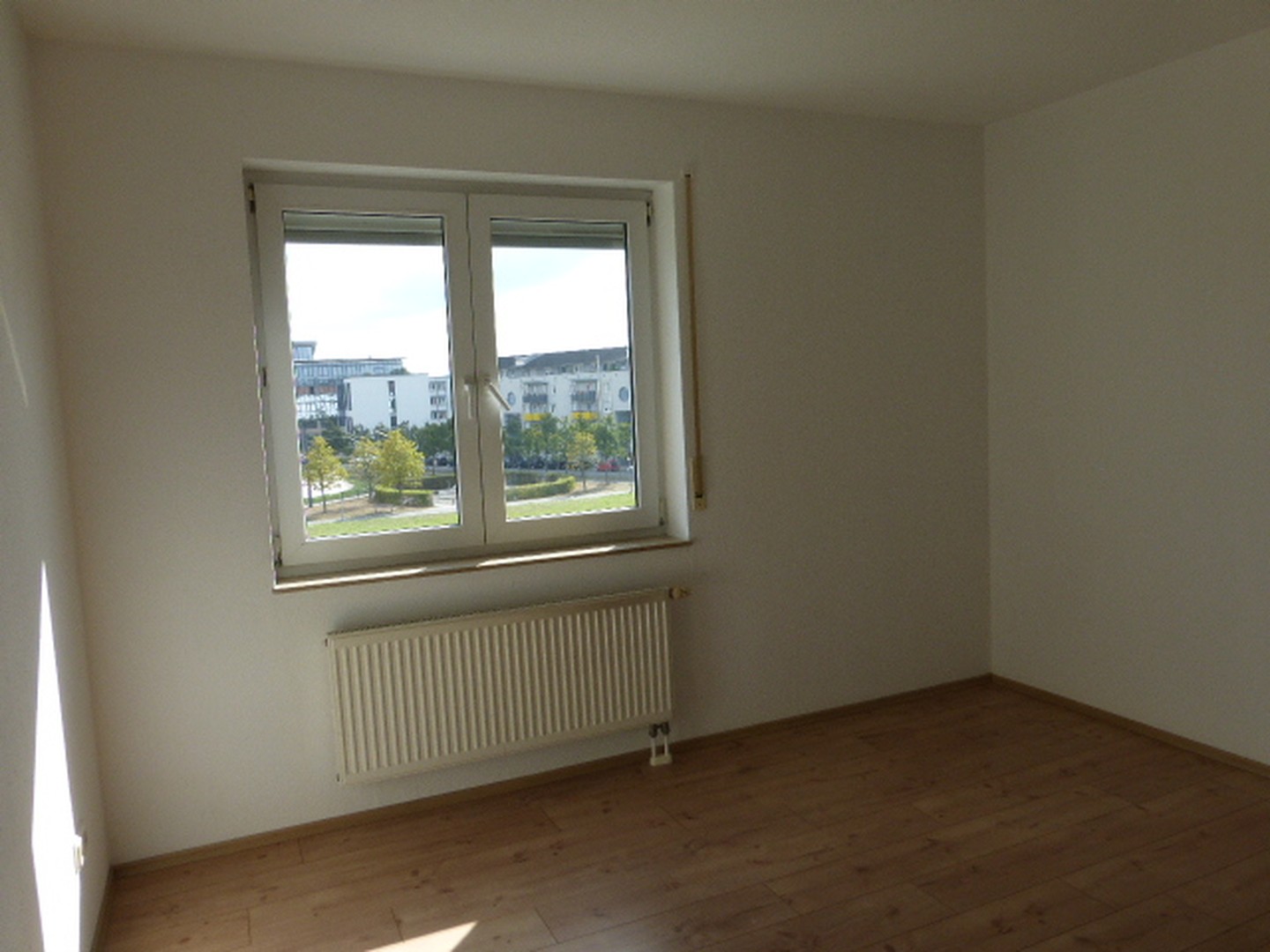 Lichtdurchflutete Dreizimmerwohnung in ruhiger Lage beim Badeniaplatz von Privat – Karlsruhe – Vorschaubild 6