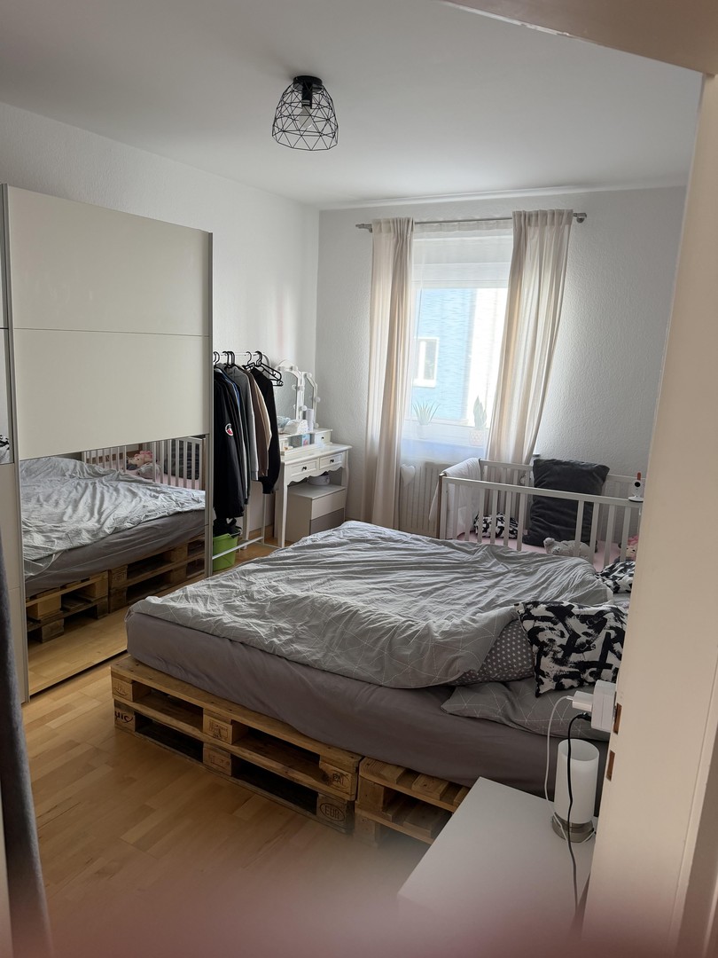 Schön geschnittene Dreizimmerwohnung mit Wohnküche – Köln – Vorschaubild 4