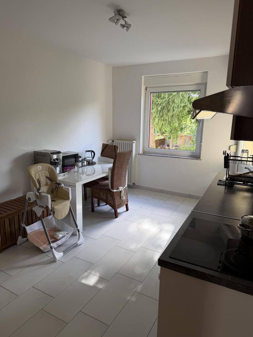 Schön geschnittene Dreizimmerwohnung mit Wohnküche – Köln – Vorschaubild 6