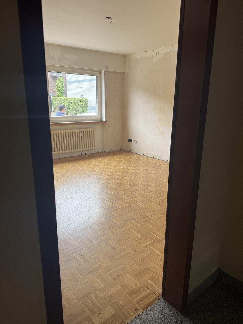 3,5 Zi., 98qm im EG, modernes Bad ,mit Terrasse – Oberhausen – Vorschaubild 4