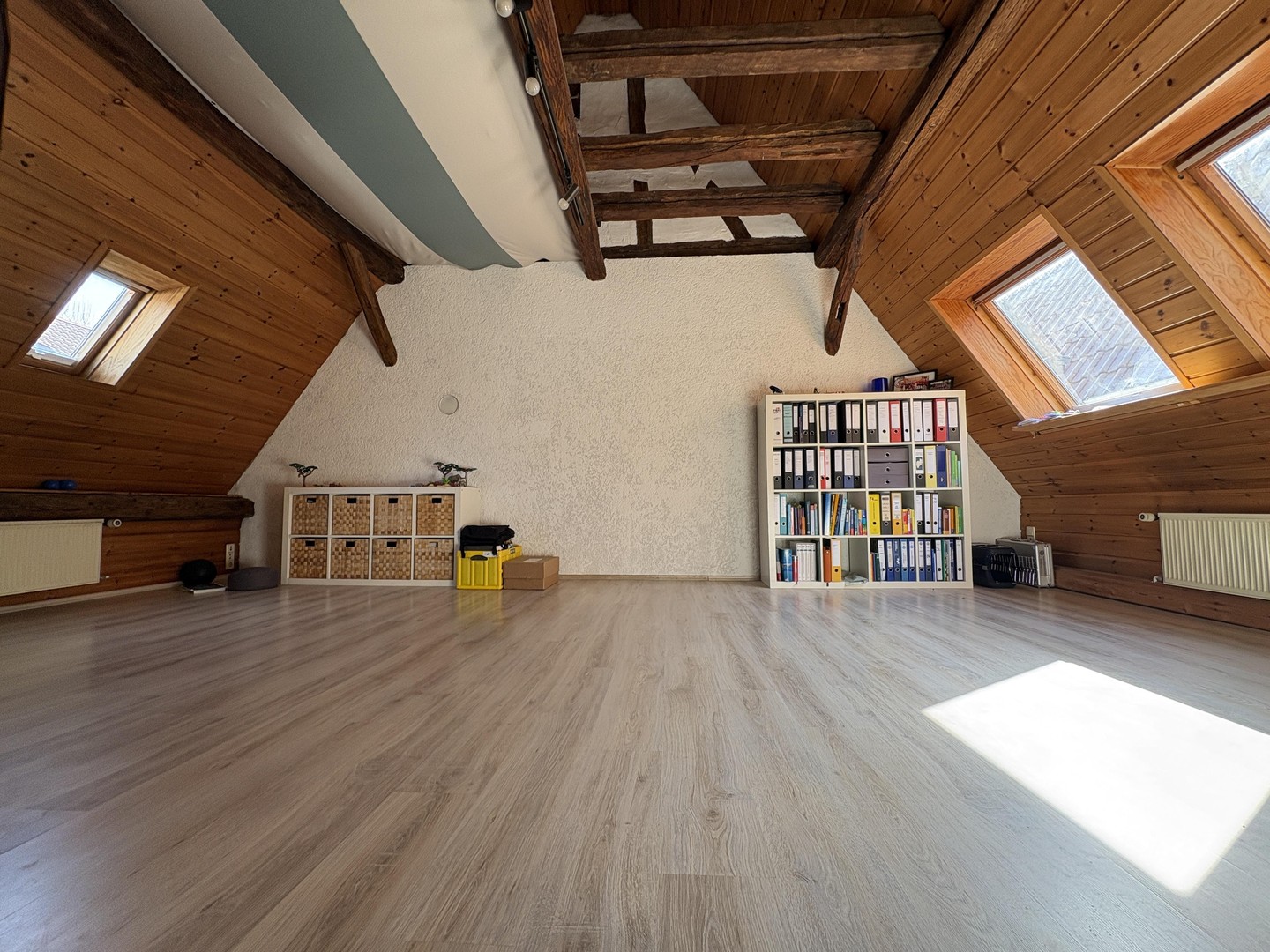 Großzügiges Haus mit Apartment, Scheune & möglichem Bauplatz – Harthausen – Vorschaubild 12
