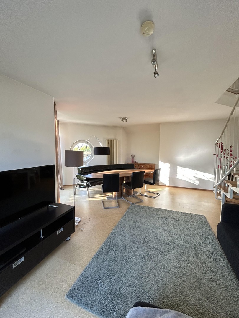Charmante 3-Zimmer-Maisonettewohnung mit besonderem Wohngefühl in Erlangen-Büchenbach – Erlangen – Vorschaubild 2